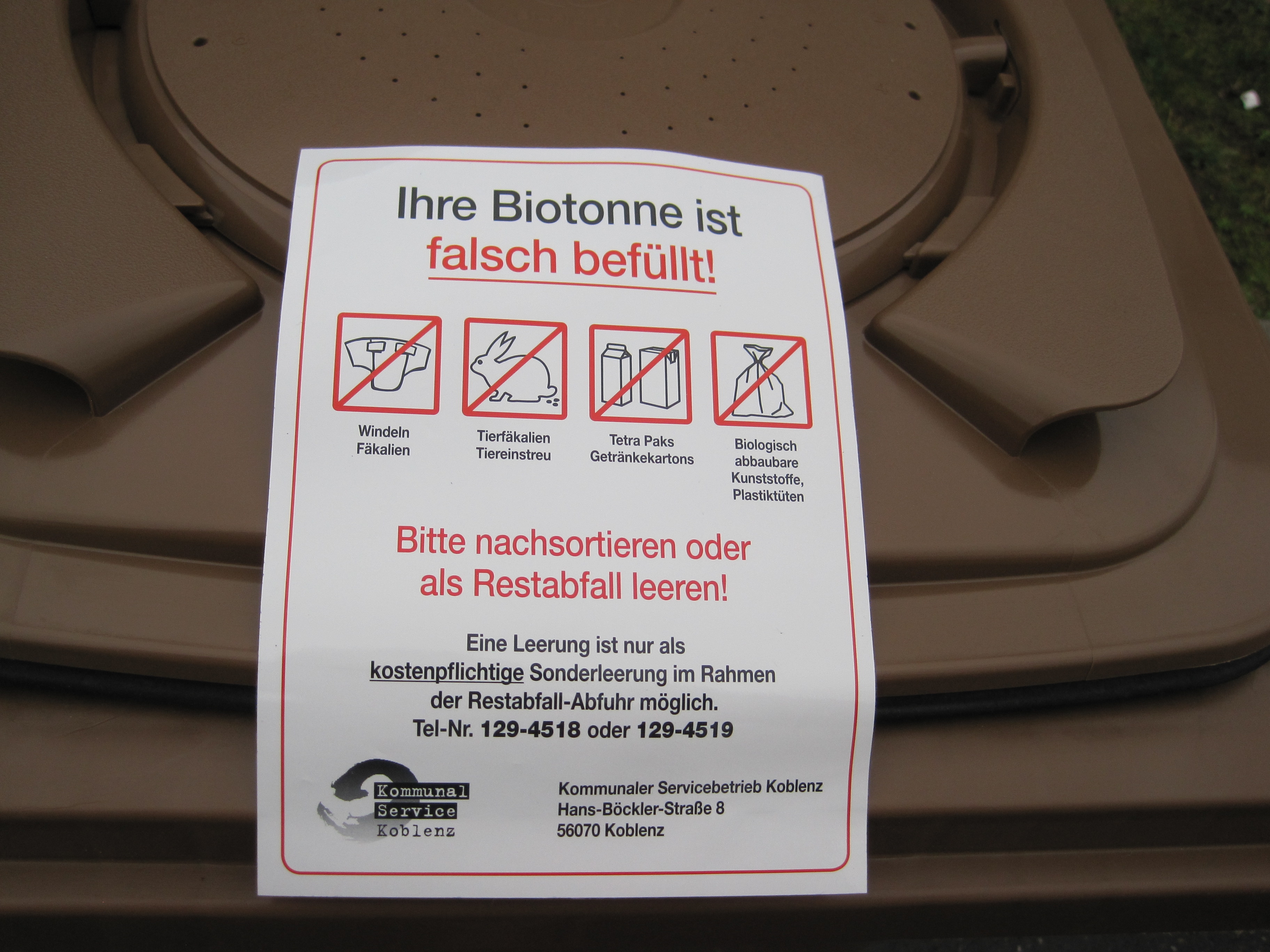 Biotonne_Aufkleber falsch befüllt