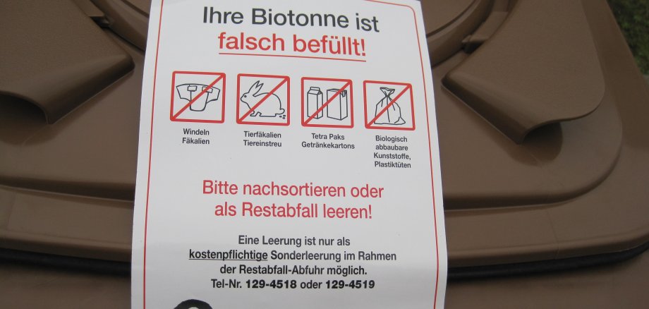 Biotonne_Aufkleber falsch befüllt Biotonne_Aufkleber falsch befüllt