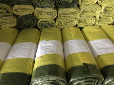 Rollen mit Gelben Säcken zur Verteilung